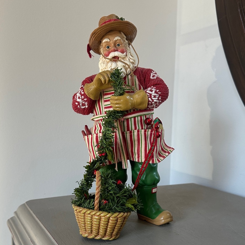 Possible Dreams Ltd. Garden Santa (2000)